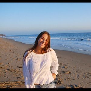 Meet your Posher, Adriana